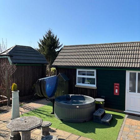 Lincoln Holiday Retreat Little House With Private Hot Tub エクステリア 写真