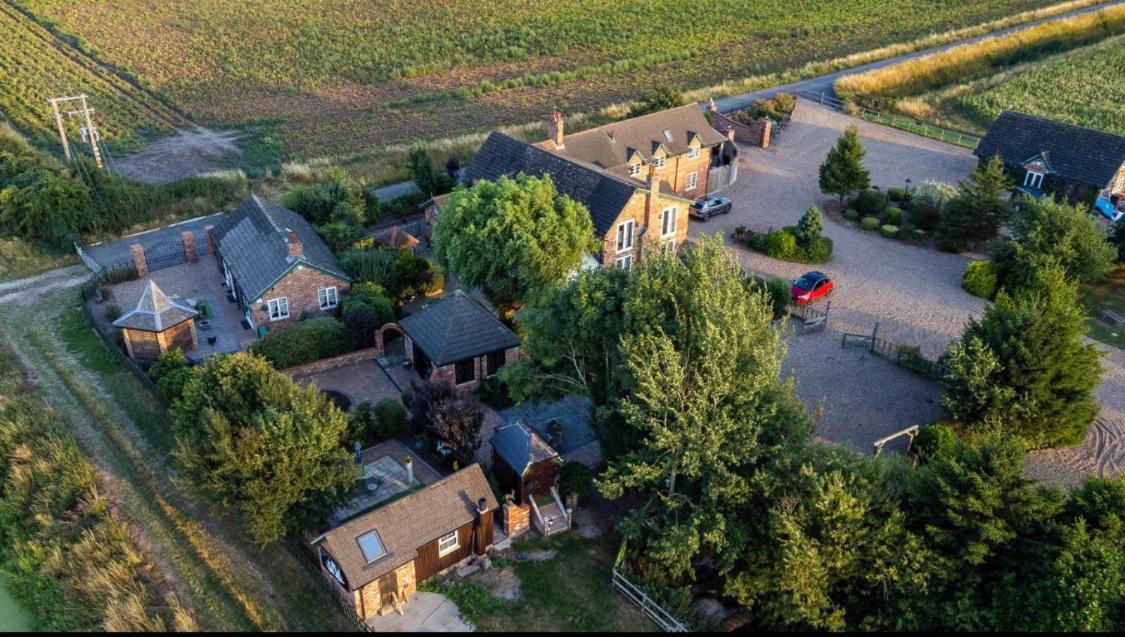 Lincoln Holiday Retreat Little House With Private Hot Tub エクステリア 写真