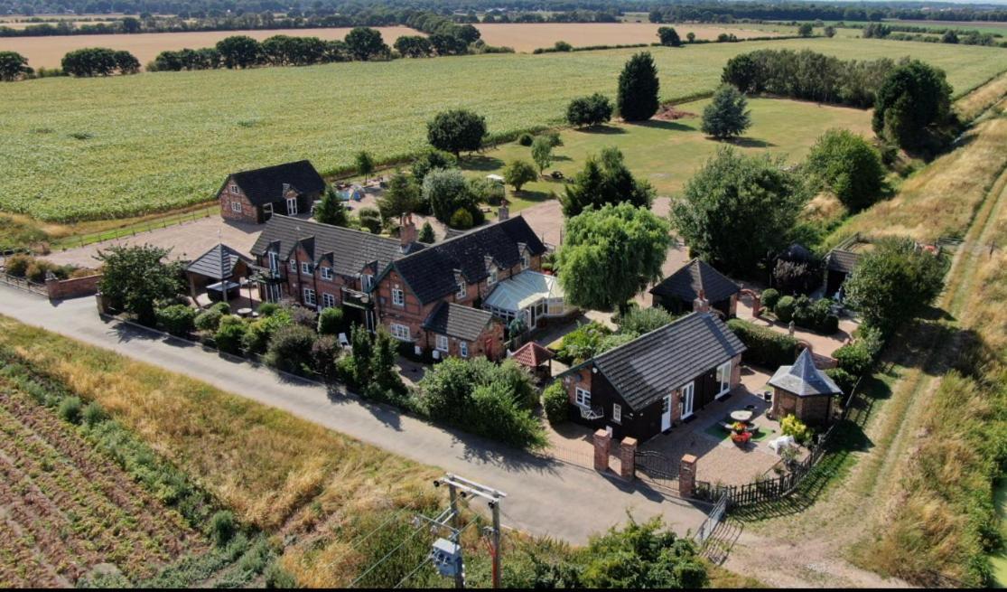 Lincoln Holiday Retreat Little House With Private Hot Tub エクステリア 写真